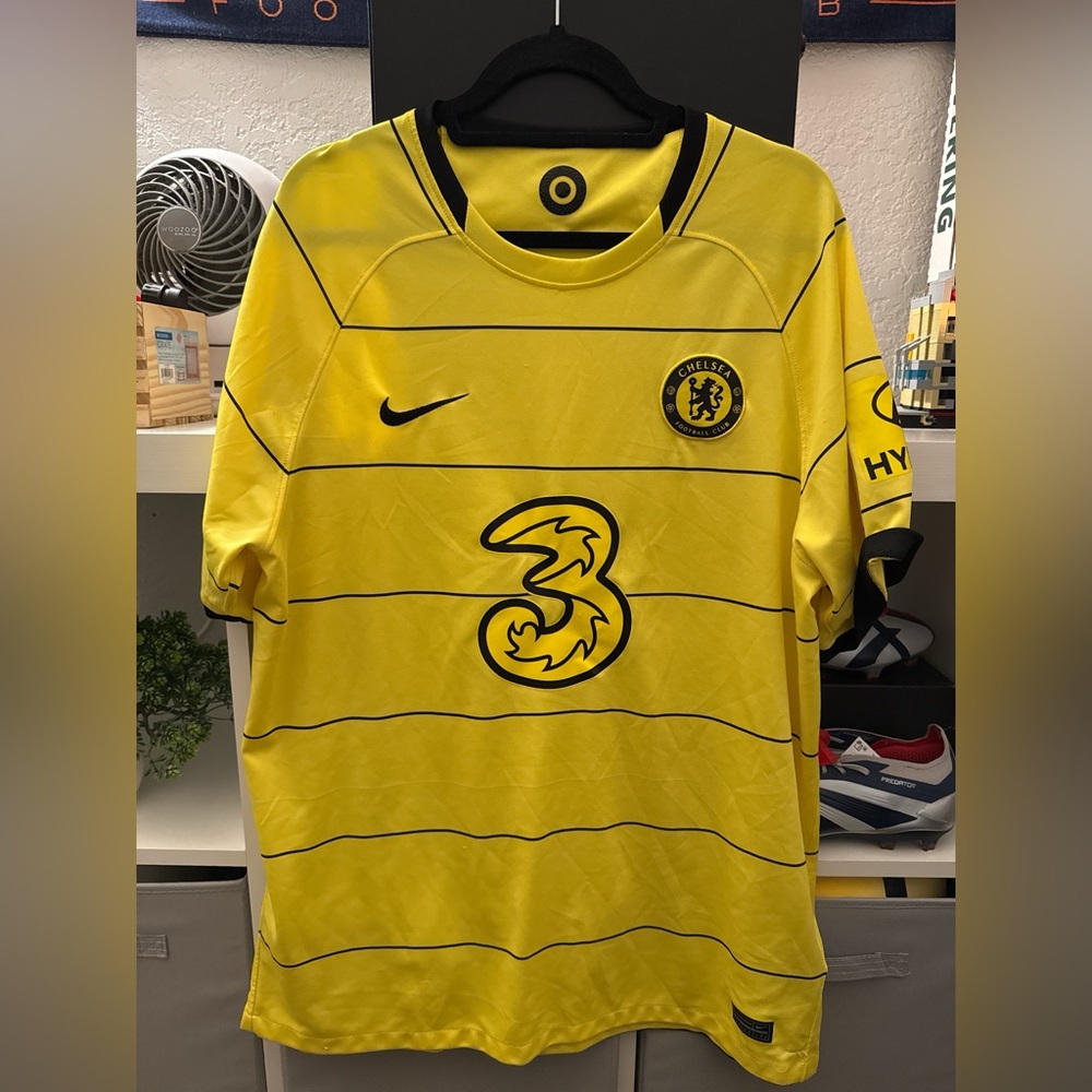 Chelsea Third kit